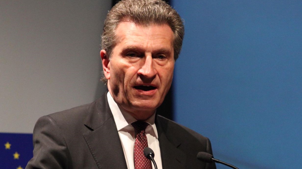 Γερμανός Επίτροπος ζητεί τη λήψη μέτρων κατά της Γαλλίας για το έλλειμμά της