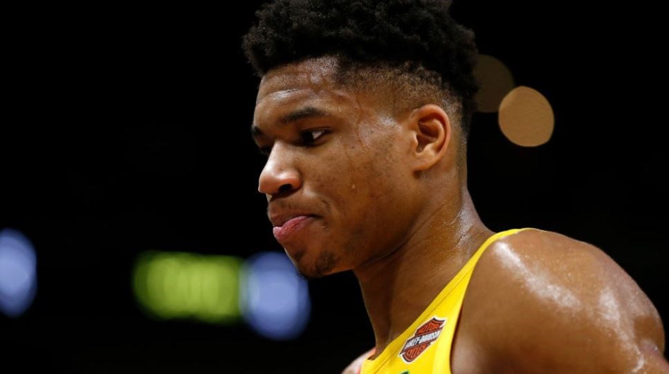 Κακή βραδιά για τον Αντετοκούνμπο και τους Μπακς