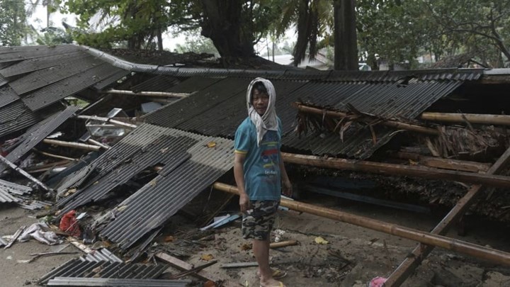 Φονικό τσουνάμι στην Ινδονησία – 281 νεκροί και ανυπολόγιστες ζημιές – Τι φοβούνται οι επιστήμονες – ΦΩΤΟ – ΒΙΝΤΕΟ