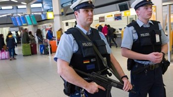Μπαράζ συλλήψεων υπόπτων για τρομοκρατικές επιθέσεις στη Γερμανία