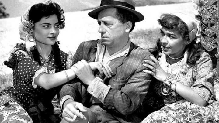 Πώς οι κωμικοί ρόλοι βοήθησαν τον Μίμη Φωτόπουλο να ξεπεράσει τη μελαγχολία των παιδικών χρόνων – Έγινε ηθοποιός από αγγελία