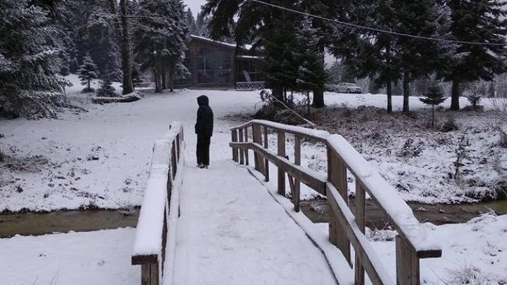 Κατάλευκα τα ορεινά χωριά των Τρικάλων – ΦΩΤΟ