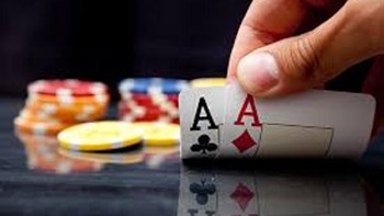 Το Texas Poker τους κόστισε ακριβά – Έκαναν Χριστούγεννα στα κρατητήρια