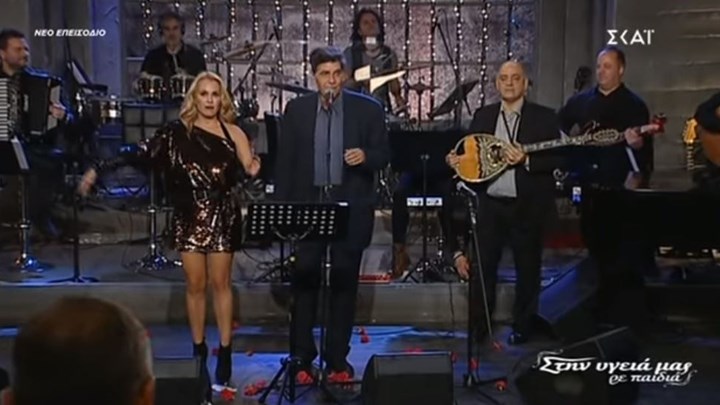 Χαμός στο “Στην υγειά μας”: Η Σάσα Σταμάτη πέταξε πιάτο και πέτυχε την Τζένη Μπότση – ΒΙΝΤΕΟ