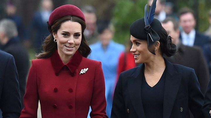 Ποιος είδε τη βασίλισσα Ελισάβετ και δεν τη φοβήθηκε; Απαίτησε από τις Κέιτ Μίντλετον και Μέγκαν Μαρκλ να βάλουν τέλος στην κόντρα τους