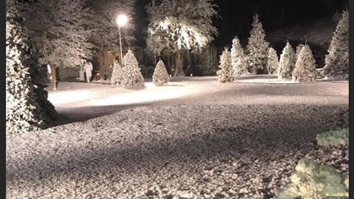 Το χριστουγεννιάτικο πάρτι της Καρντάσιαν κόστισε μόνο… 500 χιλιάδες δολάρια – ΦΩΤΟ – ΒΙΝΤΕΟ