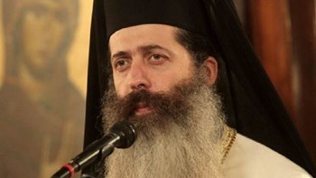 Τους τραυματίες από την έκρηξη στο Κολωνάκι επισκέφτηκε ο πρωτοσύγκελος της Αρχιεπισκοπής