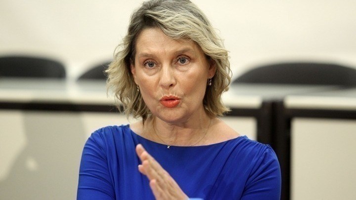 Παπακώστα για τη βόμβα στο Κολωνάκι: Συστήνω αυτοσυγκράτηση