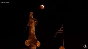 Σπάνιο αστρονομικό φαινόμενο κάνει «ποδαρικό» στο 2019 – Έρχεται το «Σούπερ Ματωμένο Φεγγάρι του Λύκου» -ΒΙΝΤΕΟ