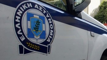 Οδηγός έχασε τον έλεγχο ΙΧ που κατέληξε σε αυλή εκκλησίας