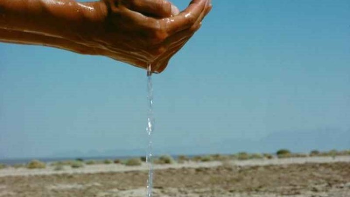 “Θα πούμε το νερό… νεράκι”: Τι δείχνει μελέτη για την επιδείνωση της λειψυδρίας στην Ελλάδα
