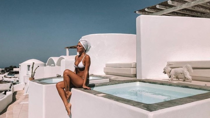 Η Κόνι Μεταξά ποζάρει και… ρίχνει το Instagram – ΦΩΤΟ