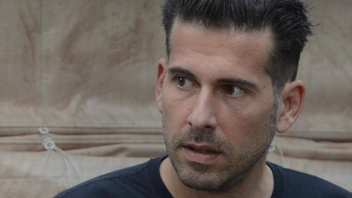 Ο Καραναστάσης με γερούς συμπαίκτες στην “Ιστορία έρωτα και αναρχίας”