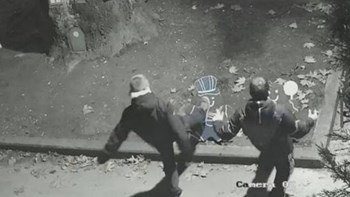 Ο δήμαρχος Τρικκαίων «επικήρυξε» νεαρούς για βανδαλισμό – ΦΩΤΟ