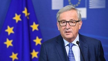 Ο Γιούνκερ κατηγορεί χώρες της ΕΕ για “υποκρισία” στο ζήτημα της ασφάλειας των συνόρων