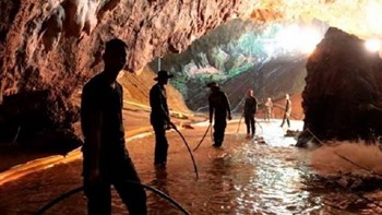 Επιχείρηση διάσωσης για 15 ανθρακωρύχους που είναι παγιδευμένοι σε πλημμυρισμένο ορυχείο στην Ινδία