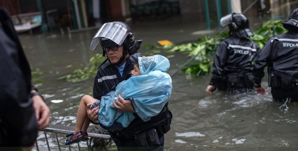 Στους 50 αυξήθηκε ο αριθμός των νεκρών από την τροπική καταιγίδα στις Φιλιππίνες