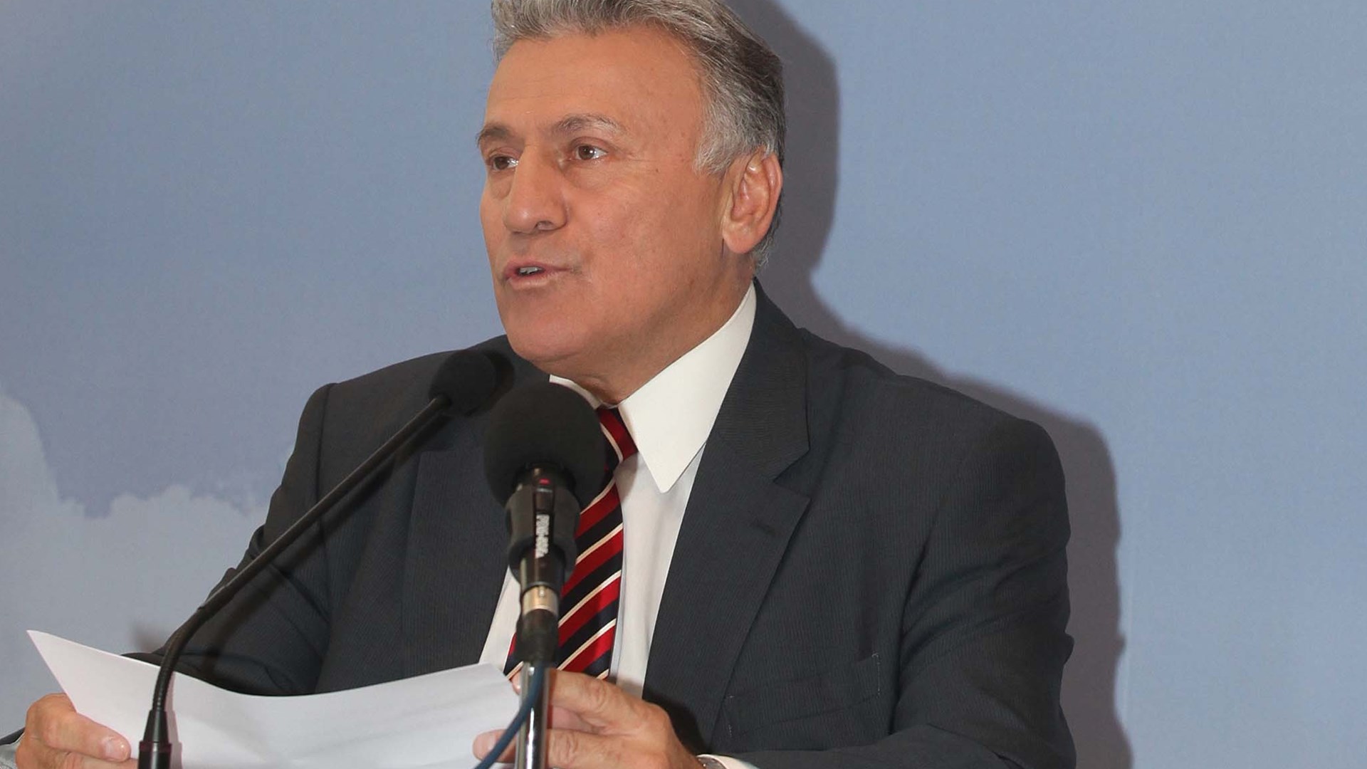 Ψωμιάδης: Ψάχνουμε αλλά δεν βρίσκουμε εκδοτήρια για να ασημώσουμε το μετρό