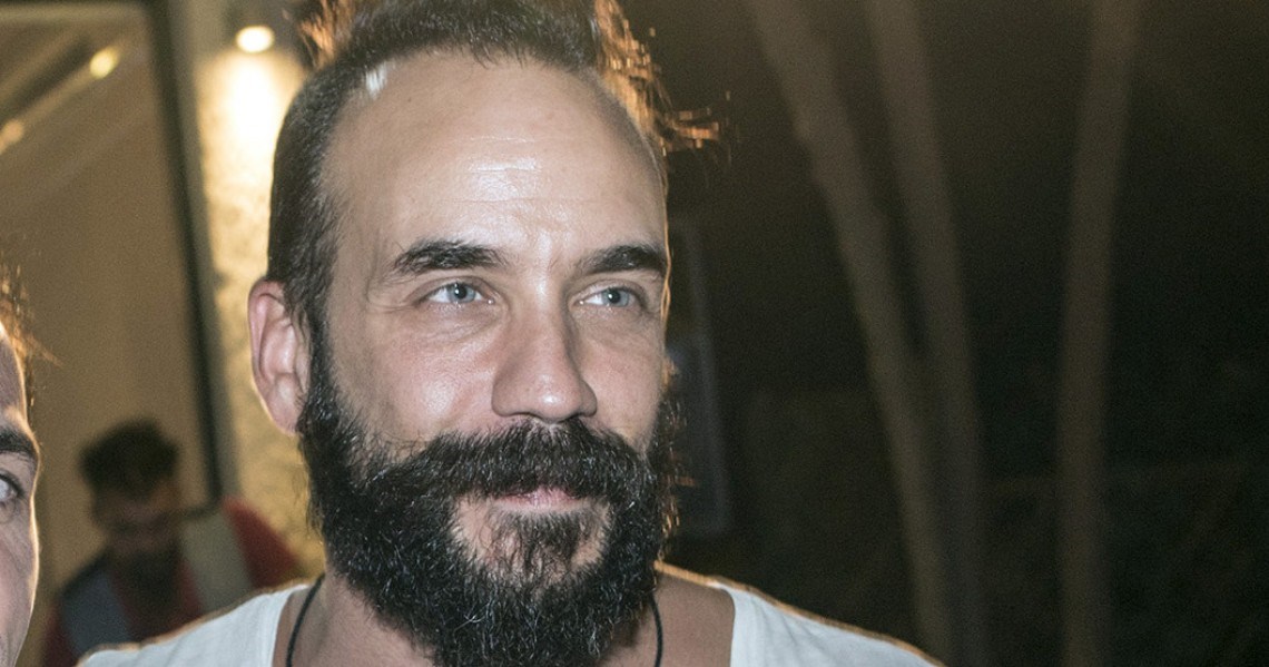 Συγκλονισμένος ο Μουζουράκης από τον θάνατο του 24χρονου παίκτη του Voice: Εύχομαι δύναμη στους γονείς του – ΒΙΝΤΕΟ