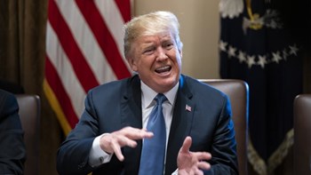 Τραμπ: Η αποχώρηση των αμερικανικών στρατευμάτων από τη Συρία θα είναι “αργή” – Το Ισλαμικό Κράτος έχει νικηθεί