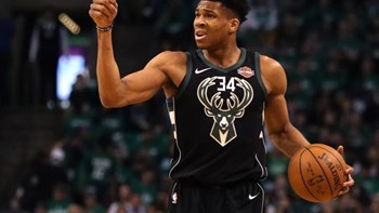 Δείτε πως ευχήθηκαν οι Μπακς στους Έλληνες – ΦΩΤΟ