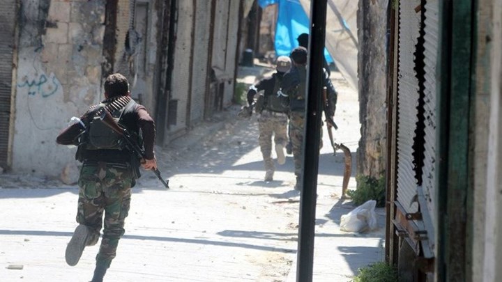 Κλιμακώνονται οι συγκρούσεις τζιχαντιστών-ανταρτών στην Συρία