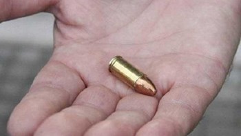 Παρ’ ολίγον τραγωδία στην Κρήτη – 27χρονη τραυματίστηκε από αδέσποτη σφαίρα