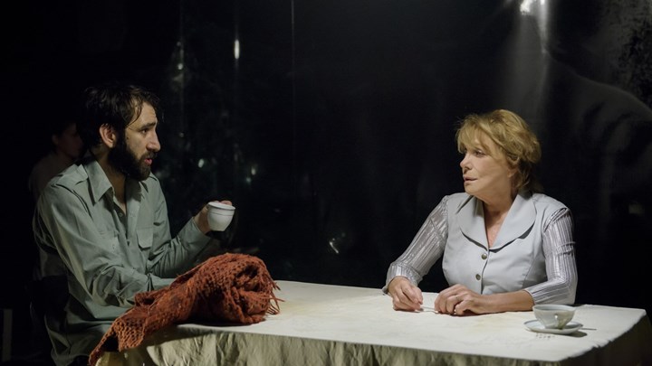 Αριστουργηματικός «Γυάλινος κόσμος»!