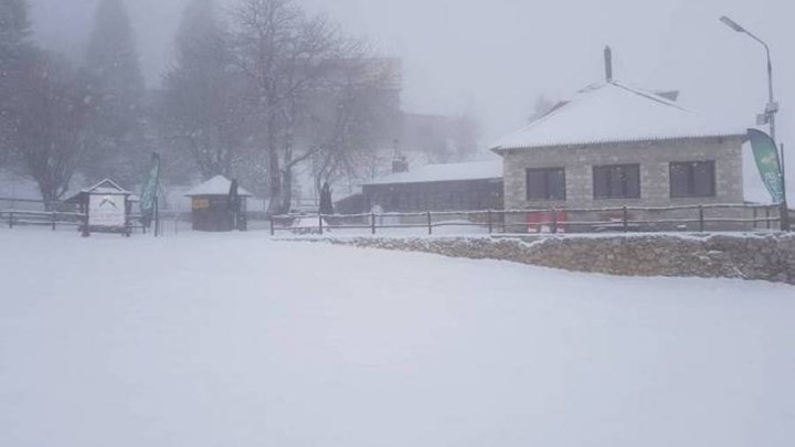 Έκλεισε το χιονοδρομικό στο Σέλι λόγω σφοδρής χιονοθύελλας