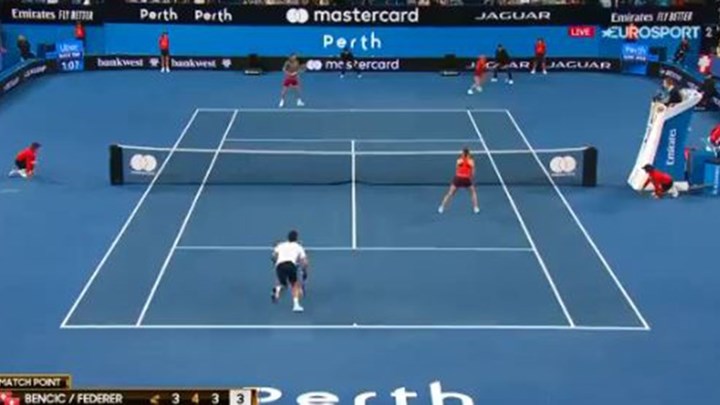 Η Σάκκαρη έβγαλε νοκ άουτ τον Φέντερερ με επική επιστροφή – ΒΙΝΤΕΟ