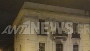 Περπατούσε στην Πατησίων και του έπεσε σοβάς στο κεφάλι – ΦΩΤΟ