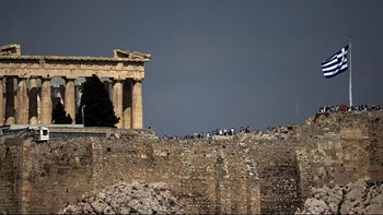 Σοκ από από την αυτοκτονία άνδρα στην Ακρόπολη – Τι λέει ο πρόεδρος της Ένωσης Αρχαιοφυλάκων στο enikos.gr