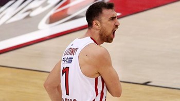 Τριπλό ρεκόρ καριέρας για Μιλουτίνοφ