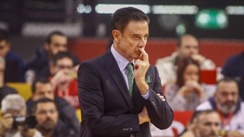 Πιτίνο: Απίστευτος ο Μιλουτίνοφ – Να παίξουν όλοι σαν τον Λεκαβίτσιους