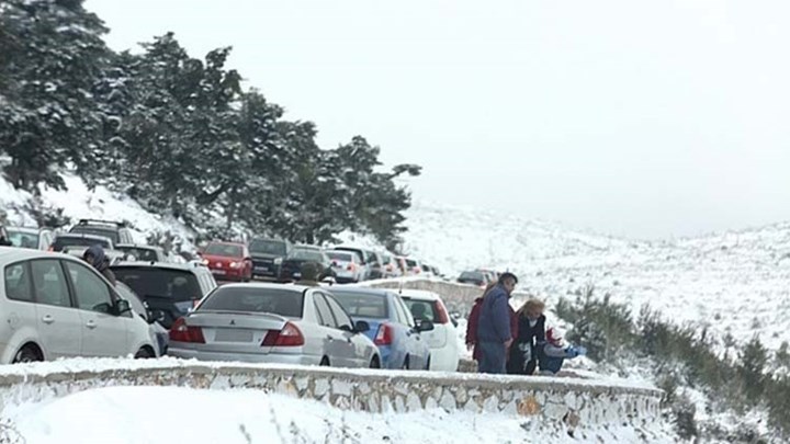 Πυκνή χιονόπτωση σε Δράμα, Καβάλα και Ξάνθη – Πού χρειάζονται αλυσίδες