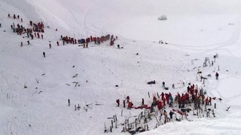 Σε υψηλό επίπεδο ο συναγερμός για χιονοστιβάδες στις Βαυαρικές Άλπεις