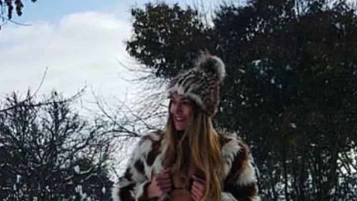 Αυτή είναι η πανέμορφη Μαρκέλα από την Κοζάνη που πόζαρε με μαγιό στα χιόνια και έγινε viral – ΦΩΤΟ