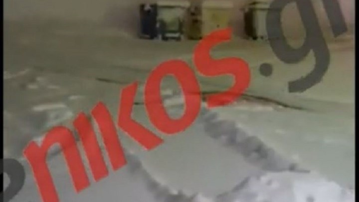 Το χιόνι κάλυψε τα πάντα στα Άνω Βριλήσσια- ΒΙΝΤΕΟ αναγνώστη