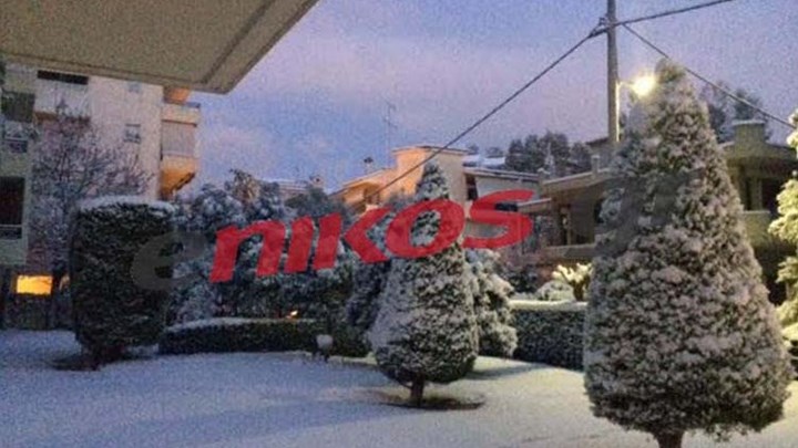 Στα λευκά “ντύθηκε” το Χαλάνδρι – ΦΩΤΟ αναγνώστη