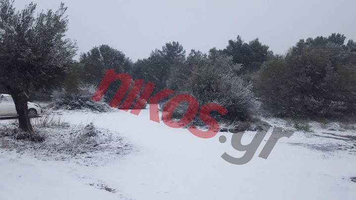 “Ντύθηκε” στα λευκά και το Ζούμπερι – ΦΩΤΟ αναγνώστη