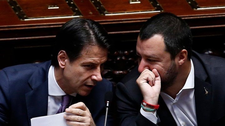 Σε ελεύθερη πτώση η θέση της Ιταλίας στη διεθνή κατάταξη των δημοκρατιών