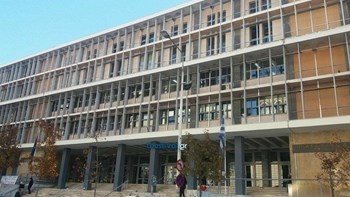 Σήμερα η απολογία του γυναικολόγου για το φακελάκι των 1000 ευρώ