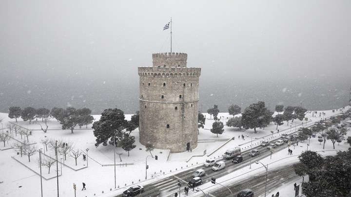 Σαρώνει τη χώρα η “Υπατία” – Δείτε πού χρειάζονται αλυσίδες – ΒΙΝΤΕΟ-ΦΩΤΟ