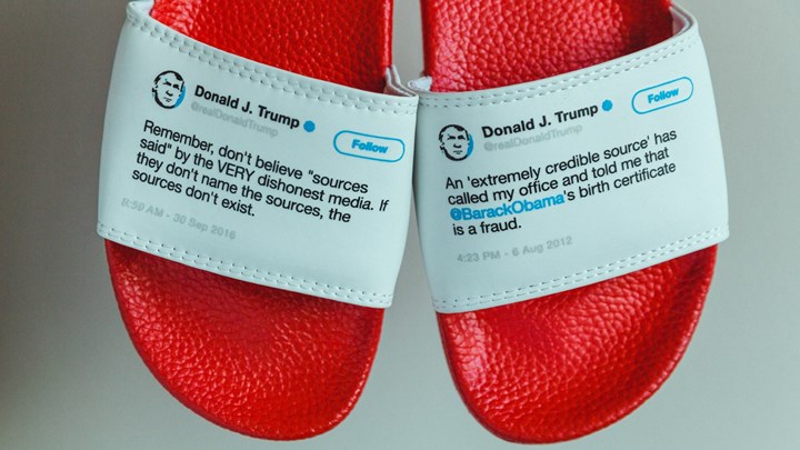 Σάλος στις ΗΠΑ – Κυκλοφόρησαν τα τιτιβίσματα του Τραμπ σε… παντόφλες