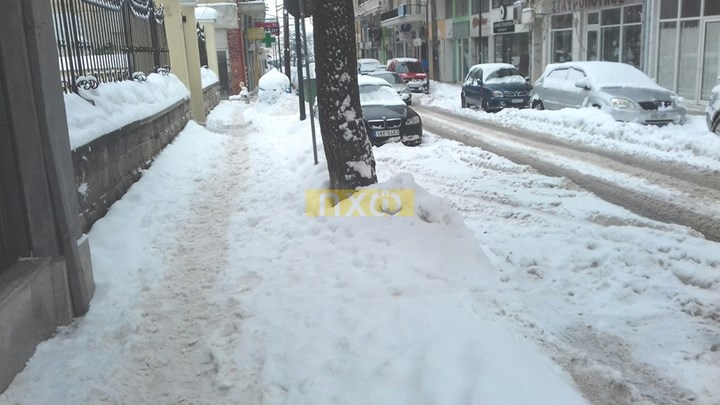 Προβλήματα στην πόλη της Φλώρινας από τον χιονιά – ΦΩΤΟ