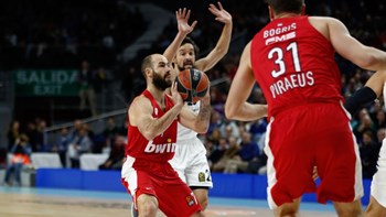 Ρεάλ – Ολυμπιακός 72-63  (30′)