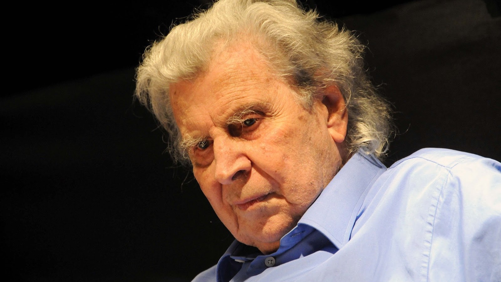 Θεοδωράκης: Η Μέρκελ ήρθε για να ελέγξει τα αποκαΐδια