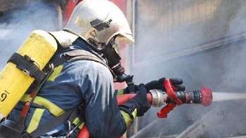 Φωτιά σε μονοκατοικία στην Πάτρα – Απεγκλωβίστηκε χωρίς τις αισθήσεις του ηλικιωμένος