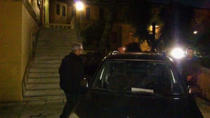 Προφυλακιστέος o καθηγητής που κατηγορείται για ασέλγεια εις βάρος μαθητριών του