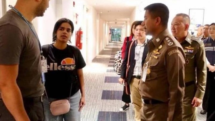 Ο Καναδάς έδωσε άσυλο στην 18χρονη από τη Σαουδική Αραβία